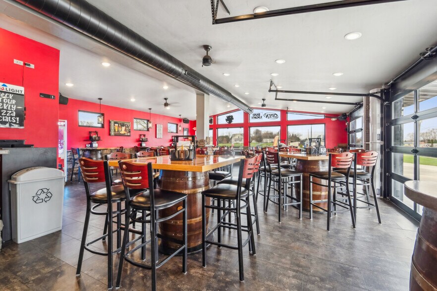 707 W Park Ave, Kiel, WI à vendre - Photo intérieure - Image 2 de 43