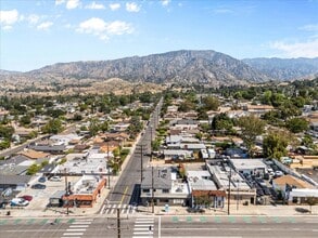 7965 Foothill Blvd, Sunland, CA for lease Interior Photo- Image 1 of 11
