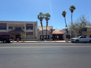 2152 McCulloch Blvd N, Lake Havasu City, AZ à louer Photo du bâtiment- Image 2 de 8