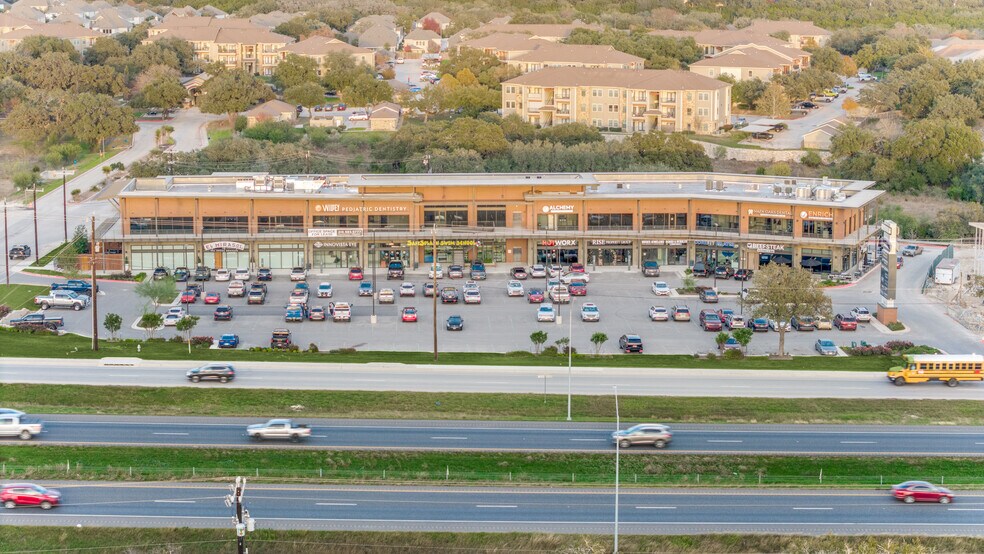 27650 Interstate 10 W, Boerne, TX à louer - Photo du bâtiment - Image 3 de 5