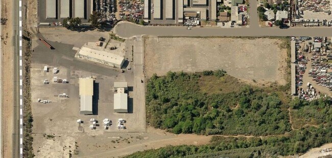 Plus de détails pour 2387 Faivre St, Chula Vista, CA - Industriel à louer