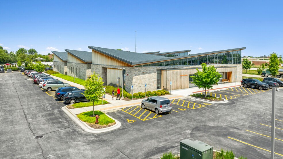 7600 County Line Rd, Burr Ridge, IL à vendre - Photo du bâtiment - Image 3 de 15