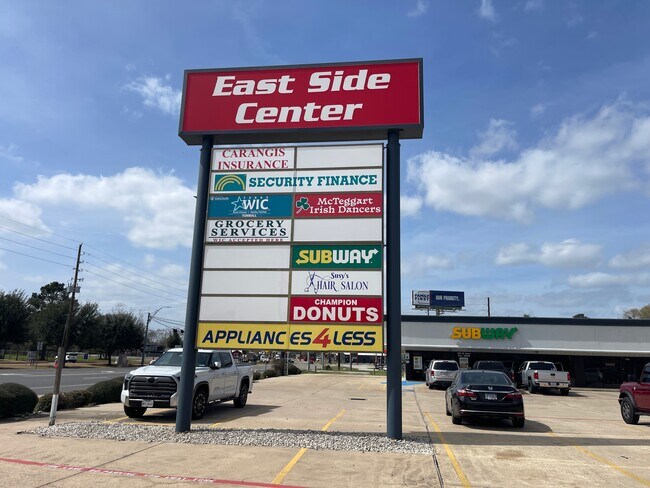 More details for 701 E Main St, Tomball, TX - Retail for Lease