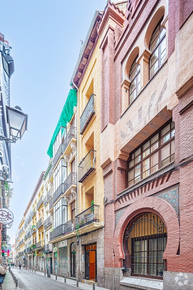 Calle de los Jardínes, 6, Madrid, Madrid for lease - Building Photo - Image 2 of 2
