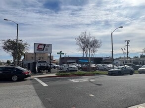 1744 W Valley Blvd, Alhambra, CA à louer Photo du bâtiment- Image 1 de 14