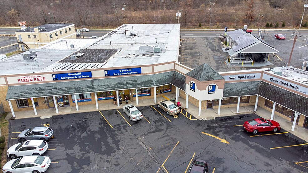 61 Amity Rd, New Haven, CT for lease - Building Photo - Image 2 of 6