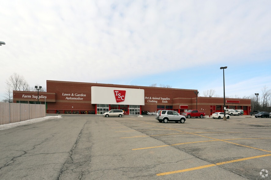 777 Niagara St, Welland, ON à louer - Photo du bâtiment - Image 2 de 7