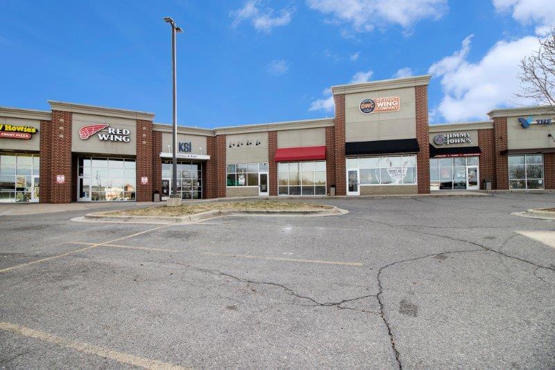 3365 Washtenaw Ave, Ann Arbor, MI à louer - Photo du bâtiment - Image 2 de 8