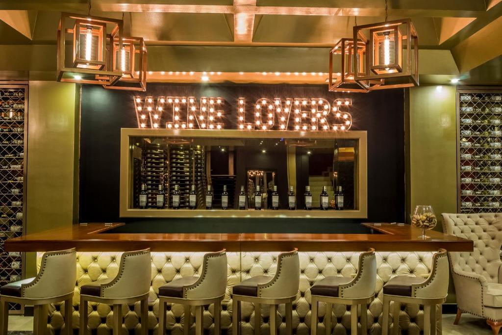 for sale Building Photo- Image 1 of 21