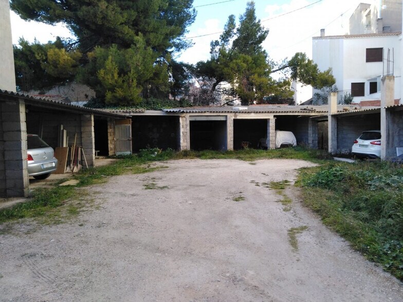 Avenida Llibertat de la, 9, Castalla, Alicante à vendre - Photo du bâtiment - Image 2 de 5