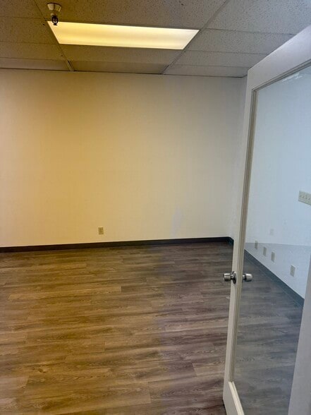 1514-1518 Moffett St, Salinas, CA for lease - Building Photo - Image 3 of 8