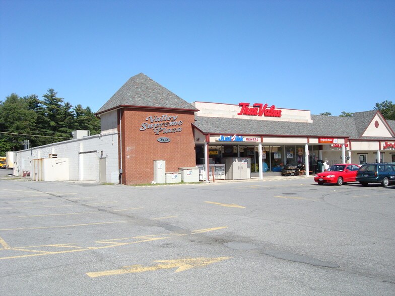 2208-2412 State Route 52, Pine Bush, NY à louer - Photo du bâtiment - Image 2 de 10
