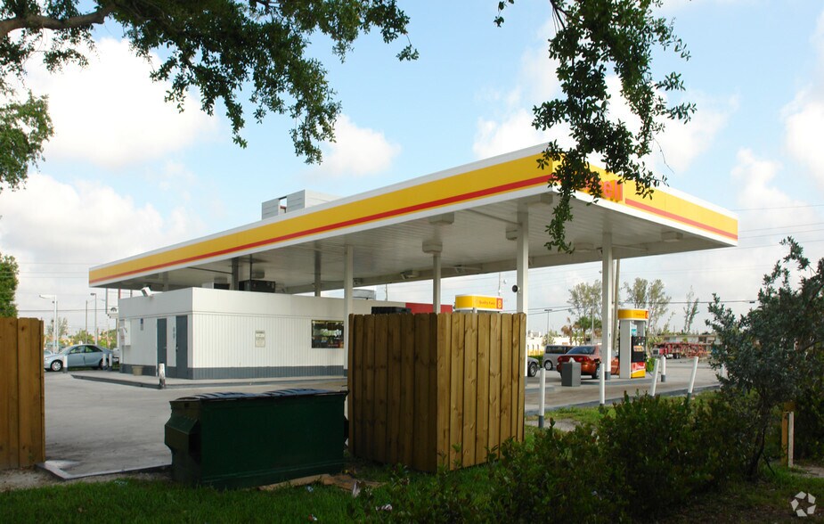 5980 Okeechobee Blvd, West Palm Beach, FL à vendre - Photo du bâtiment - Image 2 de 21