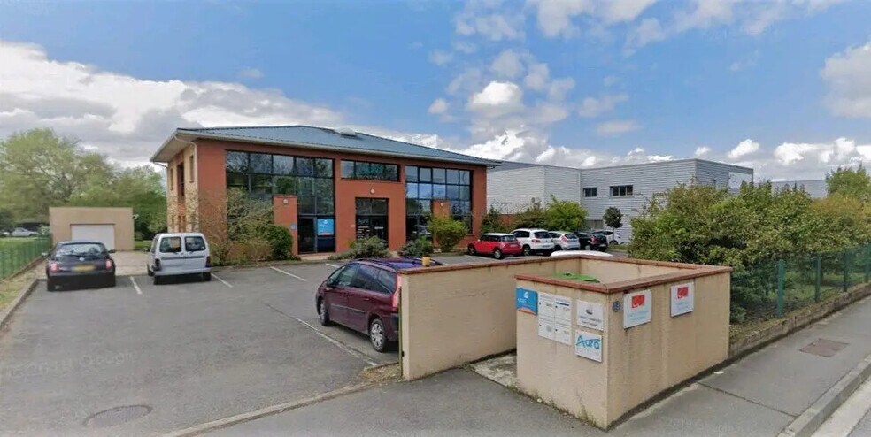 Flex in Toulouse for lease - Building Photo - Image 1 of 16