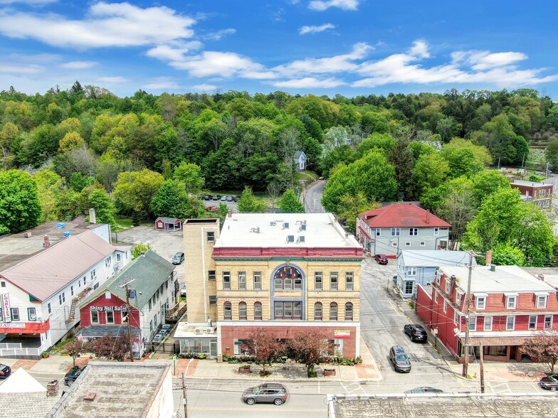 59 N Main St, Liberty, NY à vendre - Photo du b timent - Image 1 de 61