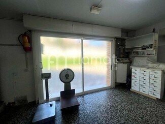 Plus de détails pour Multi-résidentiel à vendre