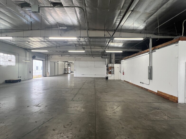 4800-4820 District Blvd, Vernon, CA à louer - Photo du bâtiment - Image 3 de 14