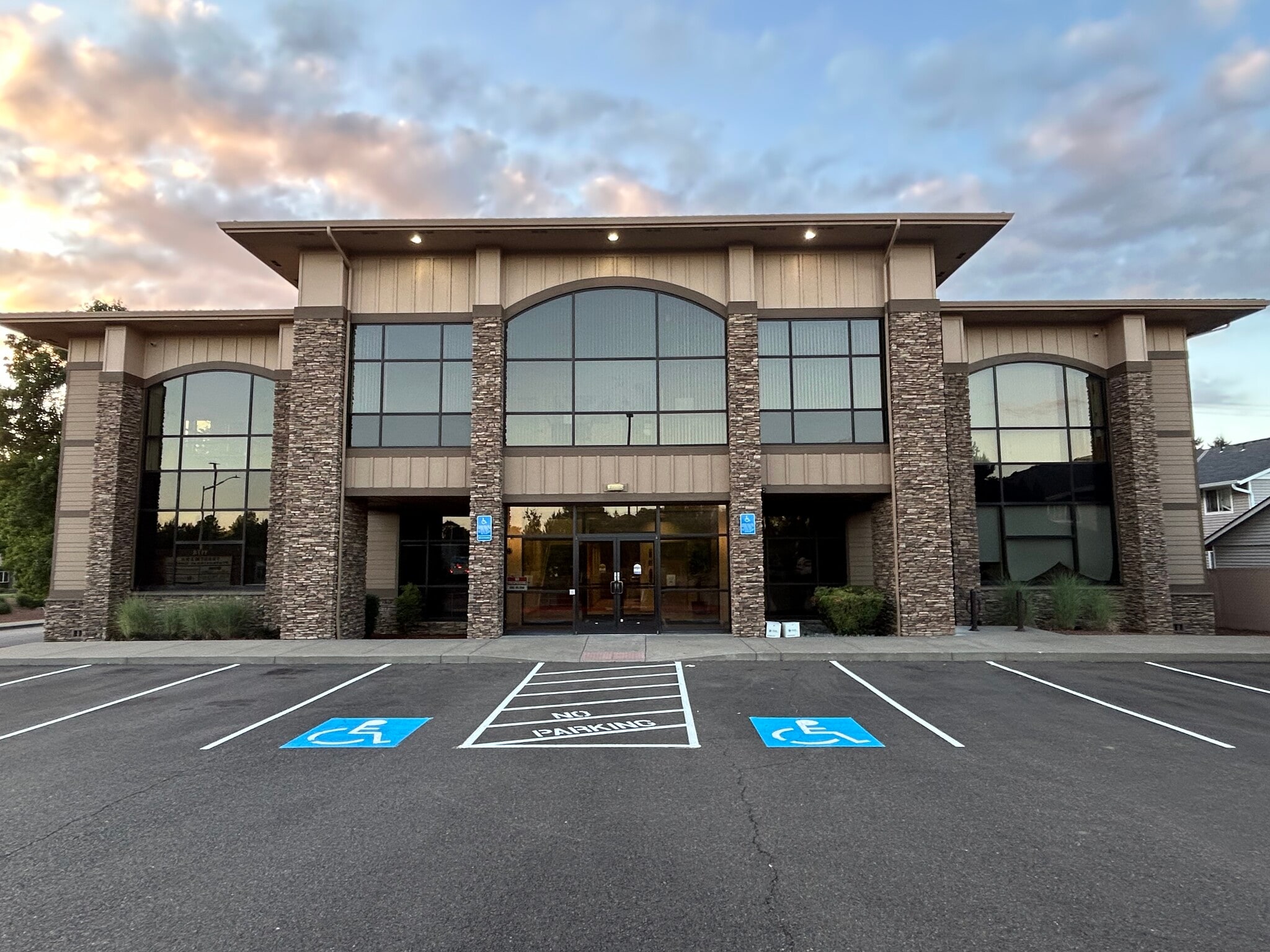 1174 NW Cornucopia St, Salem, OR for lease Building Photo- Image 1 of 9