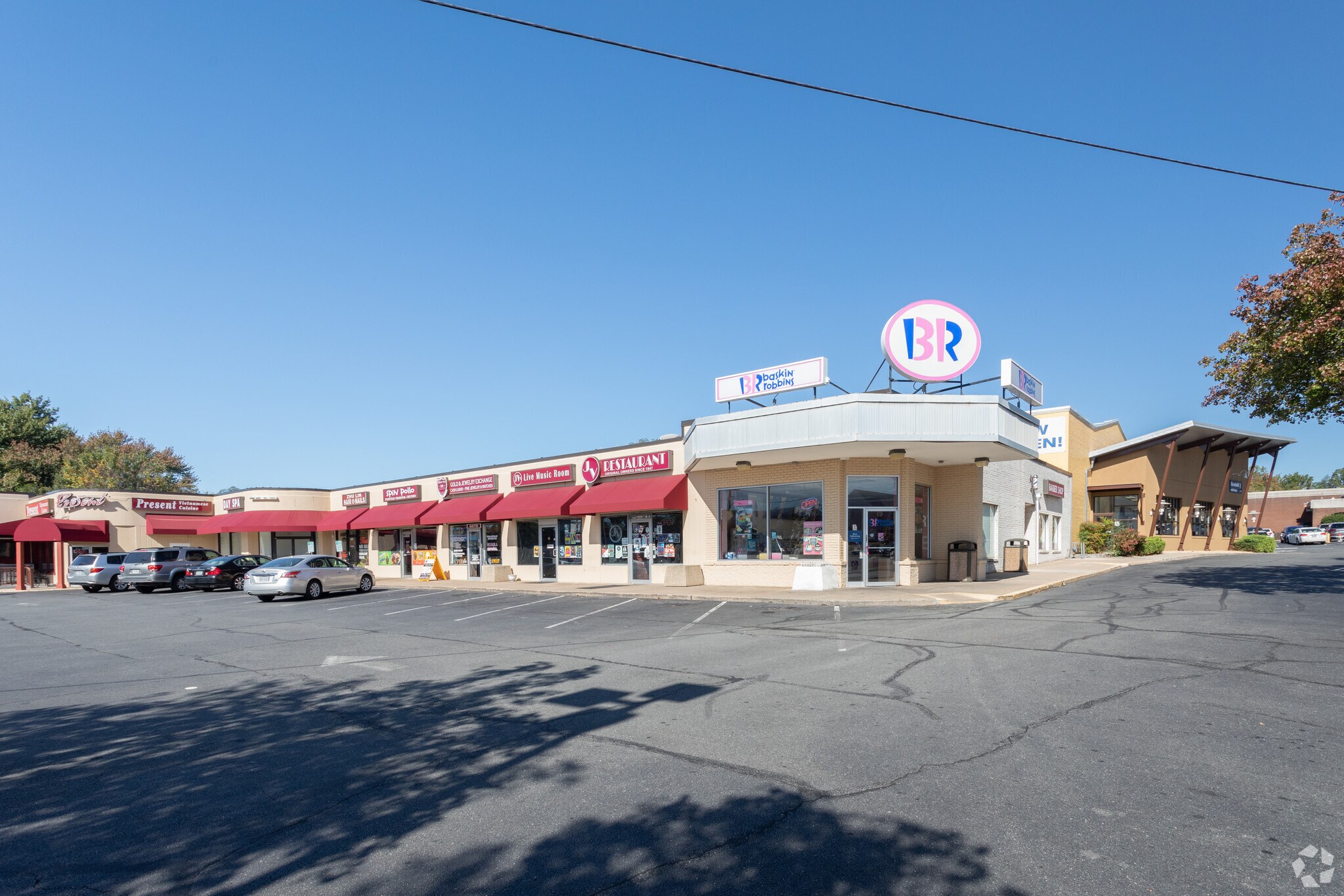 6670-6678 Arlington Blvd, Falls Church, VA à vendre Photo principale- Image 1 de 1