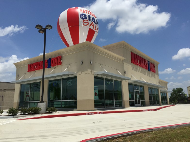 21403 N Freeway, Spring, TX for lease - Building Photo - Image 1 of 3
