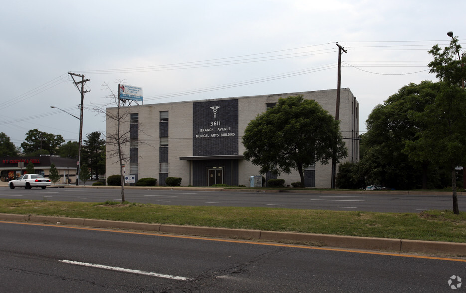 3611 Branch Ave, Temple Hills, MD for sale - Primary Photo - Image 1 of 1