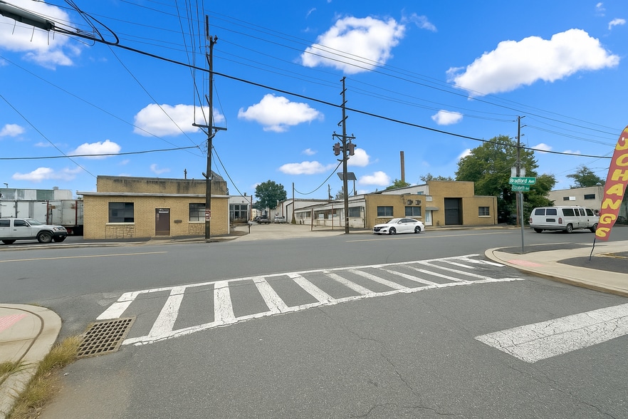 1807 W Elizabeth Ave, Linden, NJ for sale - Building Photo - Image 3 of 4
