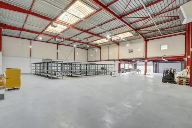 Industrial in Créteil for lease - Building Photo - Image 3 of 11