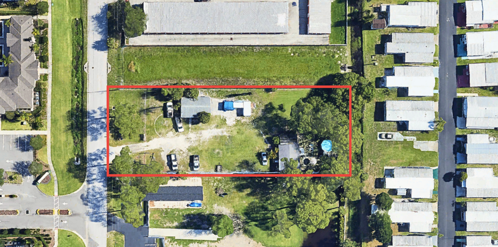 10855 Oak St NE, Saint Petersburg, FL for sale - Primary Photo - Image 1 of 5