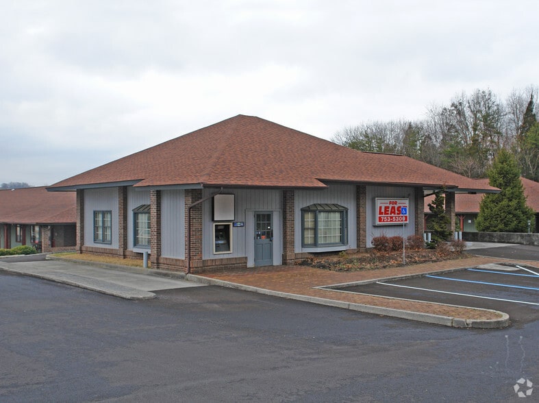 2700 S Roan St, Johnson City, TN for lease - Building Photo - Image 3 of 16