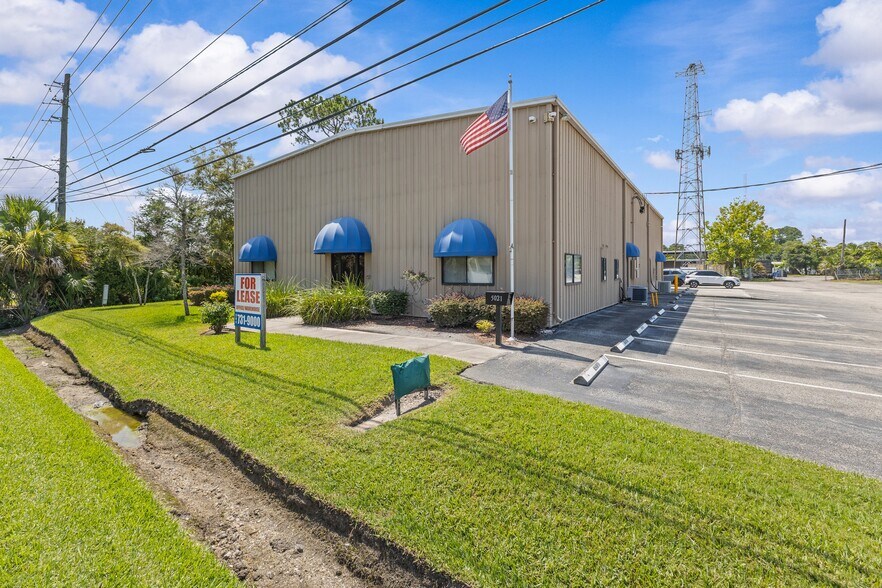 5021 Stepp Ave, Jacksonville, FL à louer - Photo du bâtiment - Image 1 de 42