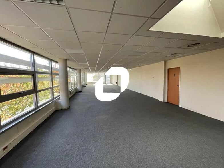 20 Boulevard De L'Europe, Combs-la-Ville à louer - Photo intérieure - Image 3 de 5