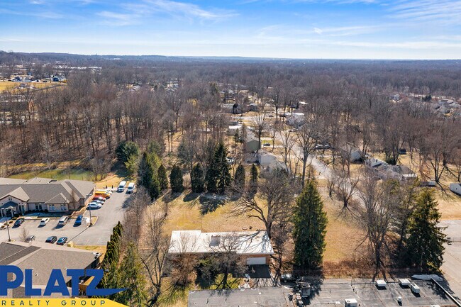 Plus de détails pour 415 Laurelwood Dr SE, Warren, OH - Terrain à louer