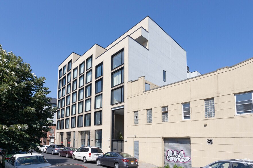37-14 34th St, Long Island City, NY à vendre - Photo du bâtiment - Image 2 de 4