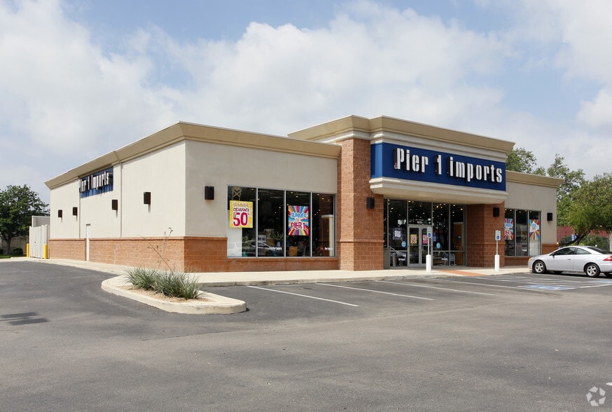 18138 San Pedro Ave, San Antonio, TX for lease - Building Photo - Image 2 of 23