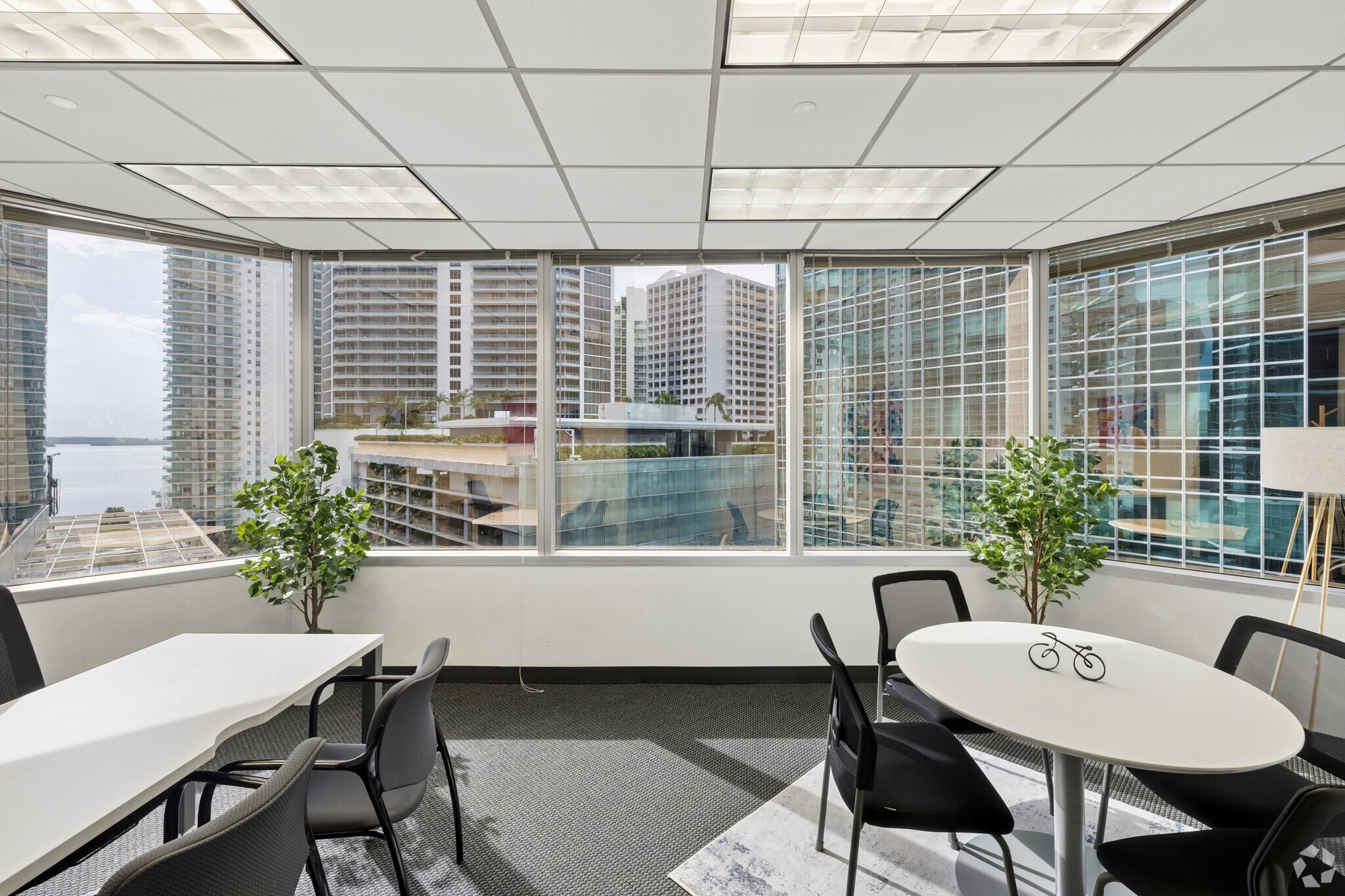 1221 Brickell Ave, Miami, FL for lease Interior Photo- Image 1 of 4