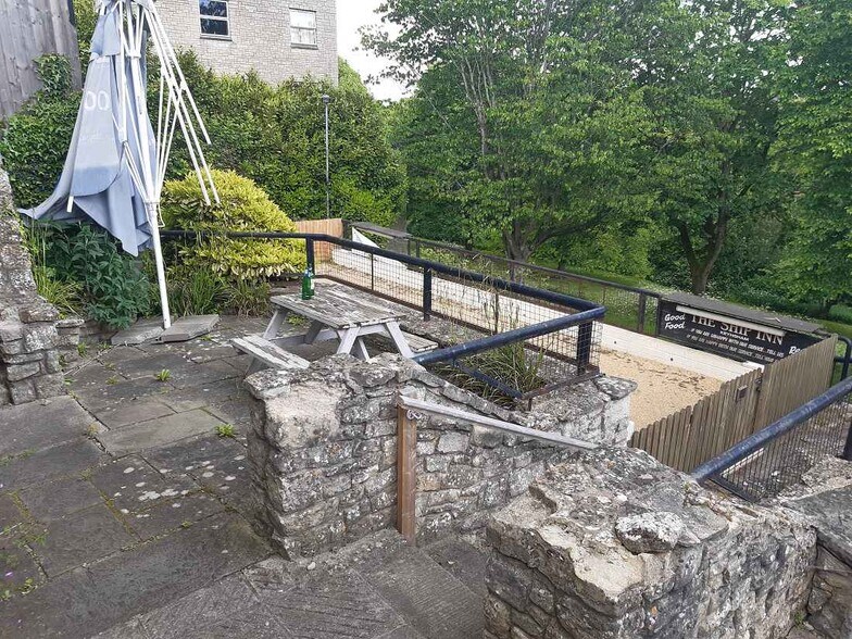 93 Temple St, Keynsham à louer - Photo du bâtiment - Image 3 de 3