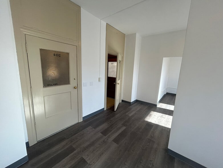 1606 Stockton St, San Francisco, CA à louer - Photo intérieure - Image 3 de 6