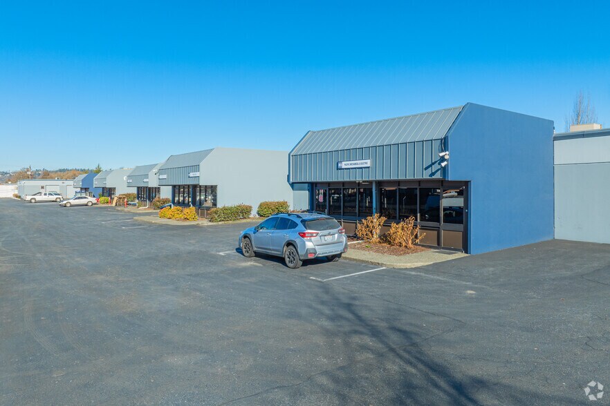 4626 16th St E, Fife, WA à louer - Photo du bâtiment - Image 3 de 6