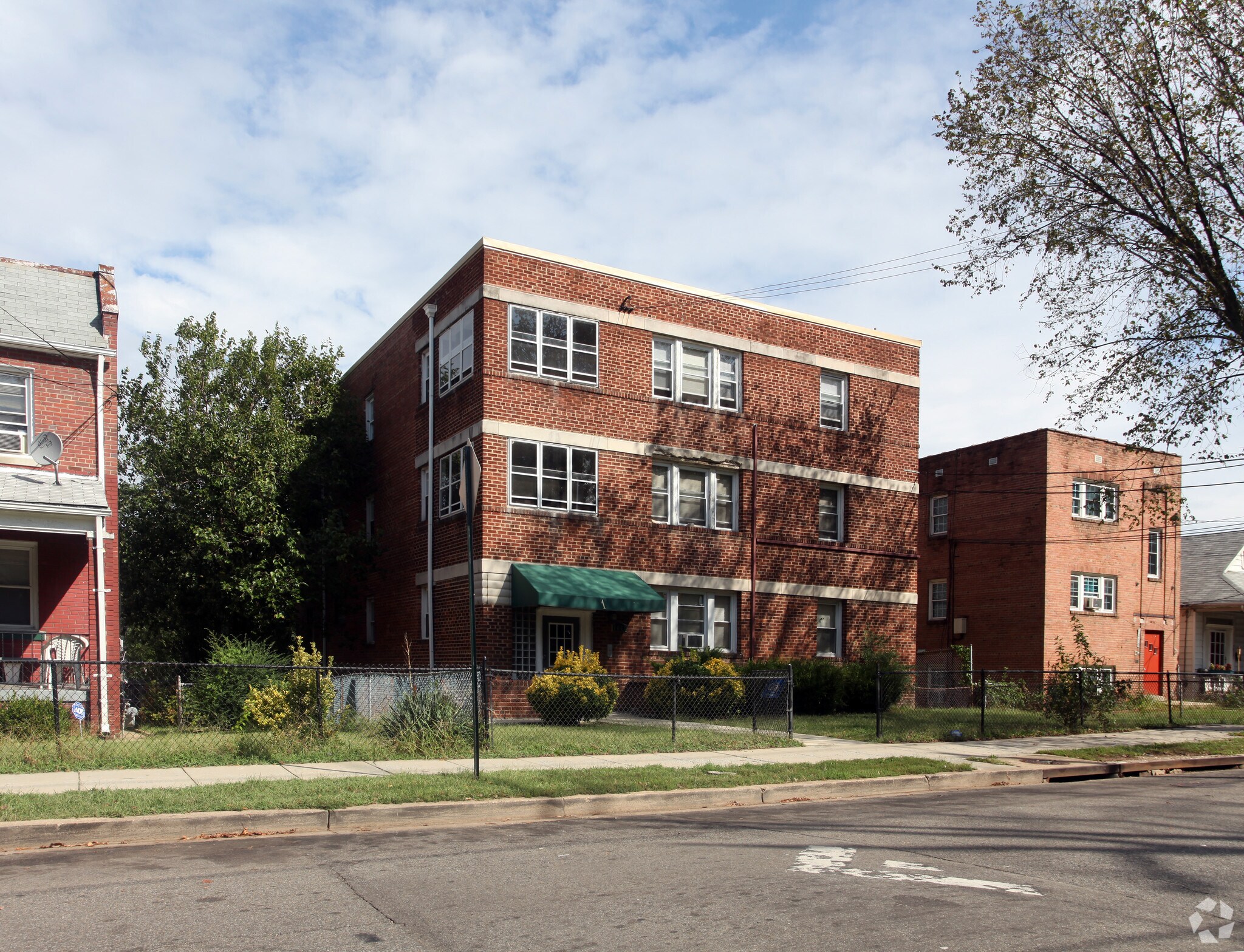 4046 Grant St NE, Washington, DC à vendre Photo du bâtiment- Image 1 de 20
