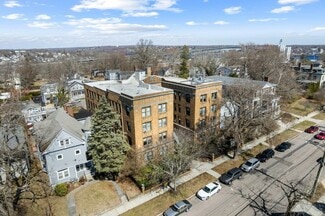 Plus de détails pour 43 Granite St, New London, CT - Multi-résidentiel à vendre