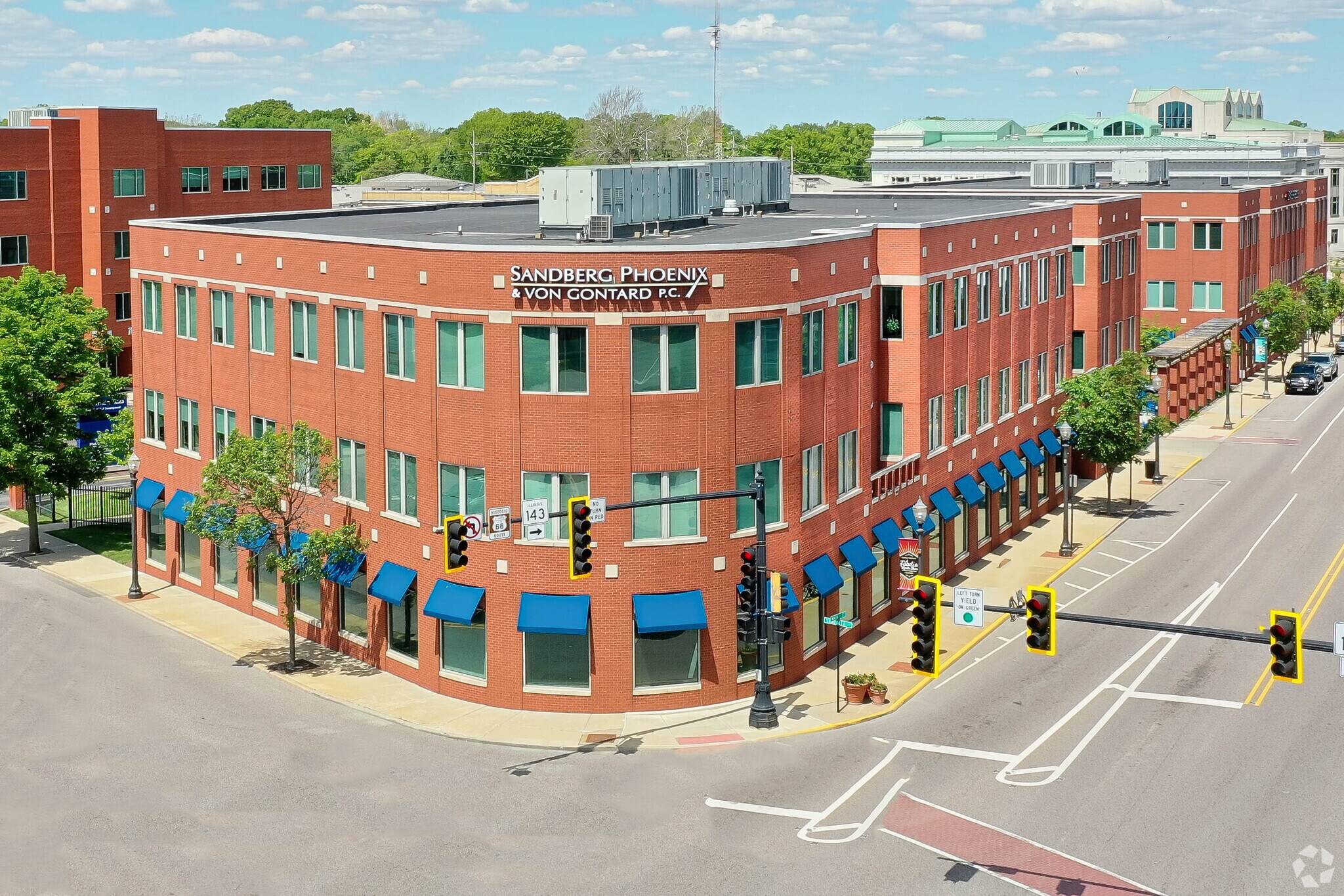 101 W Vandalia St, Edwardsville, IL à louer Photo du bâtiment- Image 1 de 12
