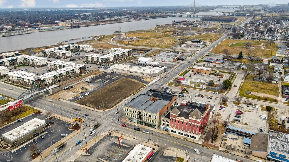 53 Main St, Toledo, OH à vendre - Photo du bâtiment - Image 2 de 6