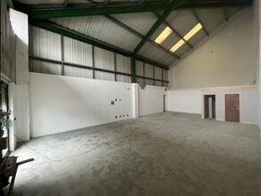 20 Trafalgar Business Centre, Barking for lease Interior Photo- Image 1 of 2