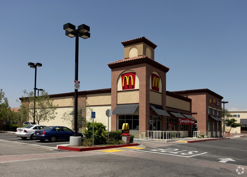 26150-26220 Iris Ave, Moreno Valley, CA for lease - Primary Photo - Image 3 of 7
