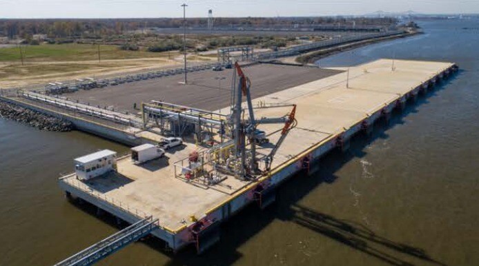 121 N Repauno Ave, Gibbstown, NJ à louer - Photo du bâtiment - Image 3 de 3