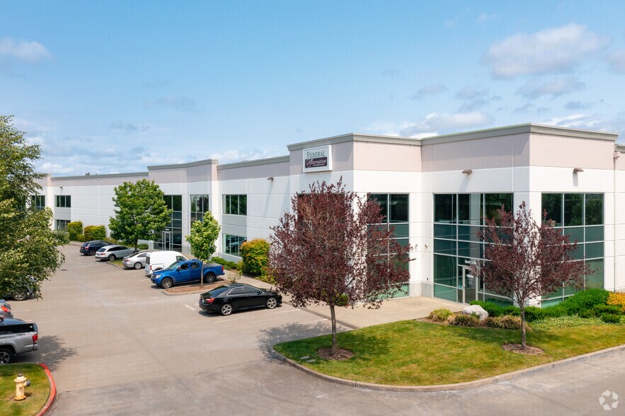 2830 Willamette Dr NE, Lacey, WA à louer - Photo du bâtiment - Image 1 de 5