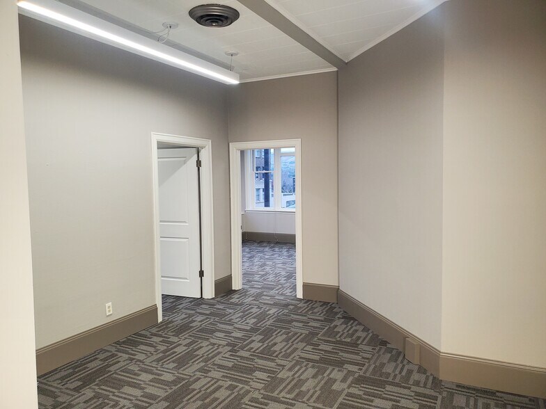 103 Palouse St, Wenatchee, WA à louer - Photo du bâtiment - Image 3 de 6