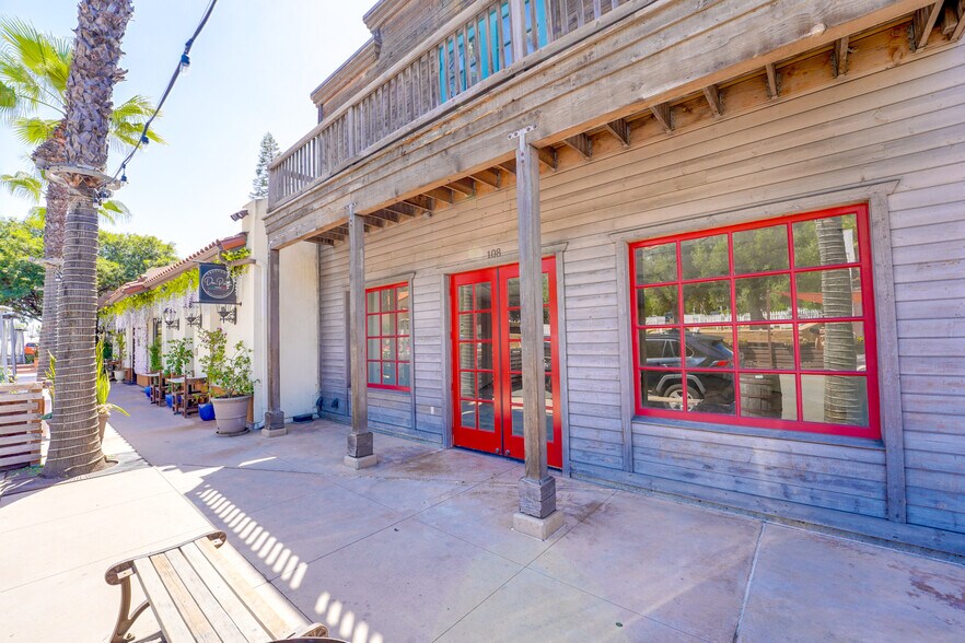 2415 San Diego Ave, San Diego, CA à louer - Photo du bâtiment - Image 2 de 9