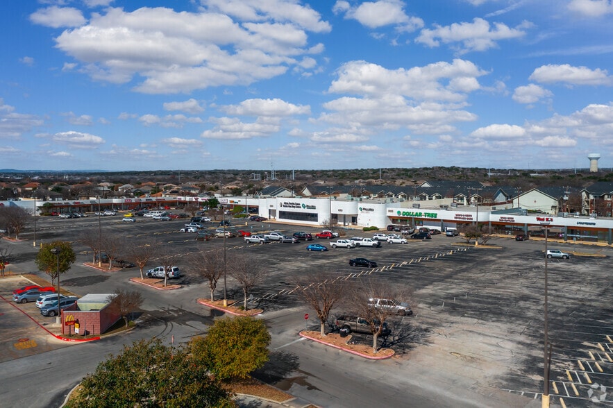 8323-8373 Culebra Rd, San Antonio, TX à louer - Photo du bâtiment - Image 1 de 9