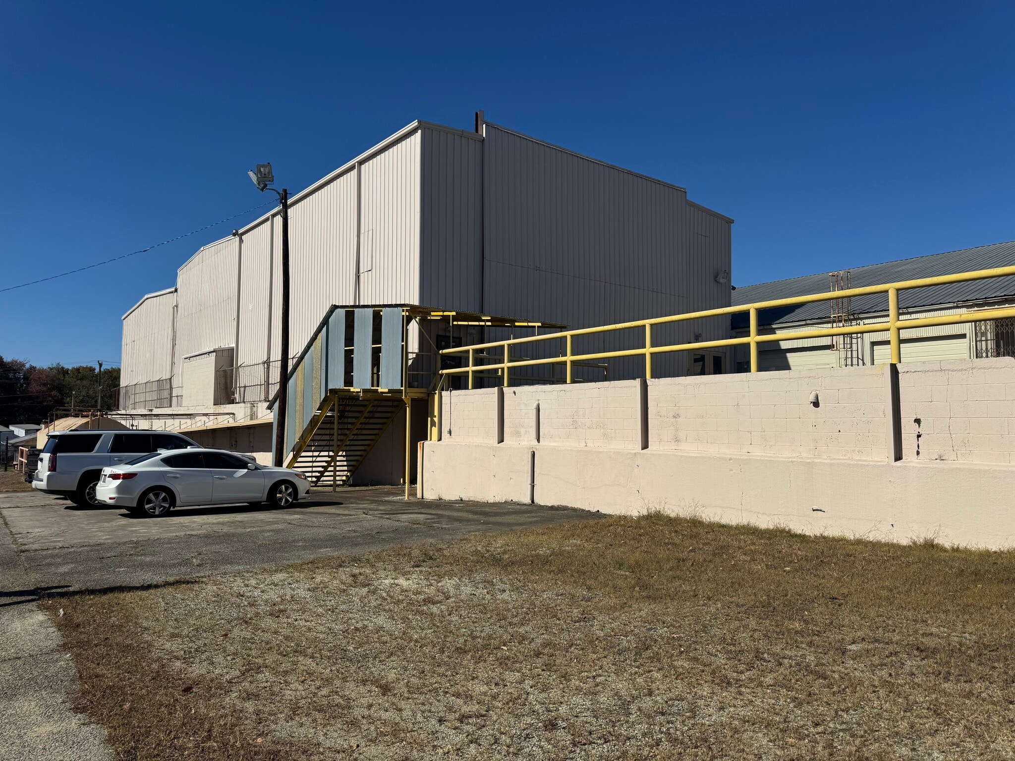 2100 E Martin Luther King Jr Dr, High Point, NC for sale Building Photo- Image 1 of 6